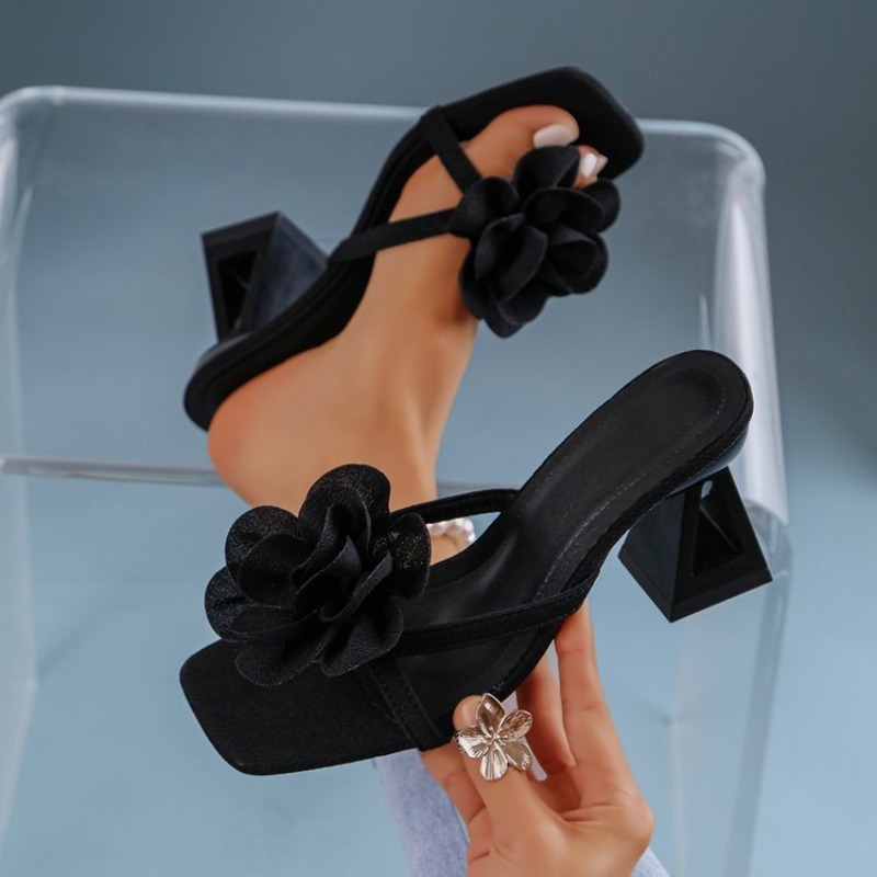 Summer Clothing Collection - 여성용 3D 꽃 장식 샌들 삼각형