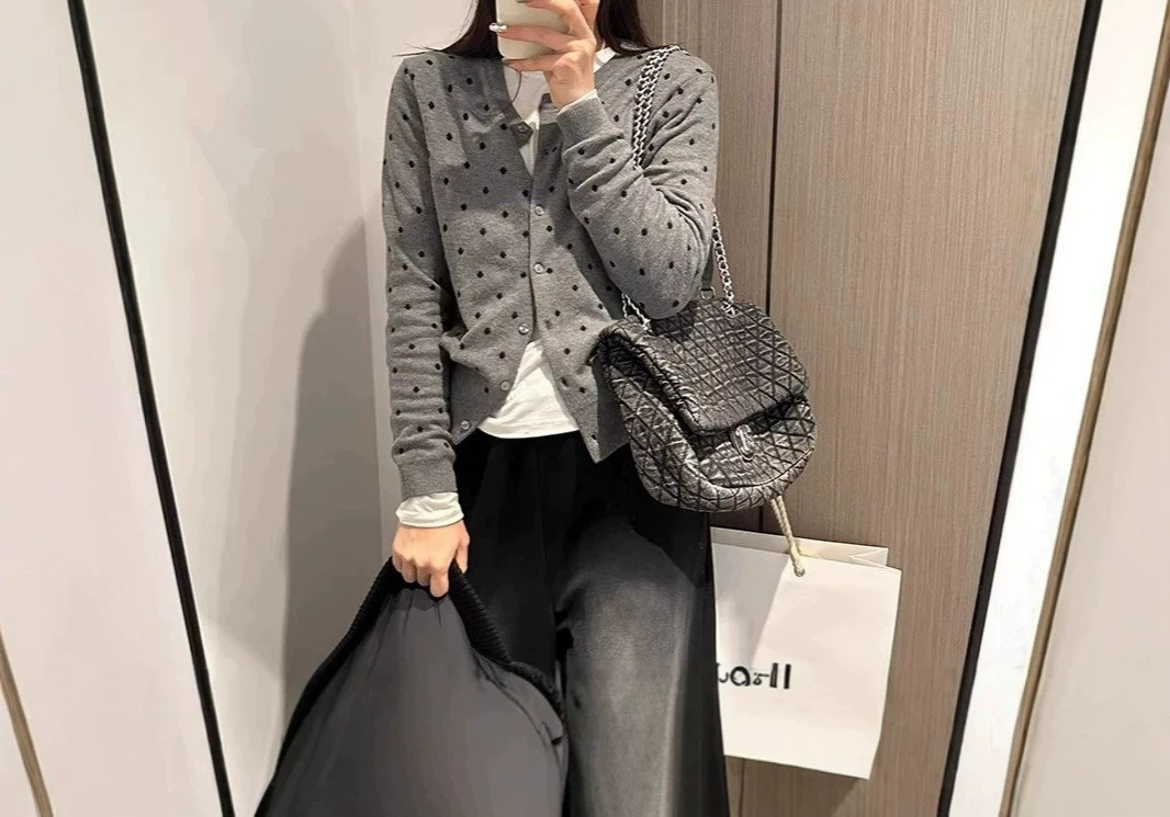 그레이 폴카 도트 니트 가디건 여성용 가을 의류 신상  - Crew Clothing Summer Jacket 리뷰 및 가격